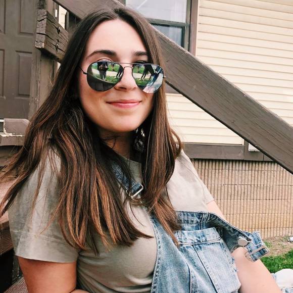 Meet your Posher, Isabel - Picture 1 of 1